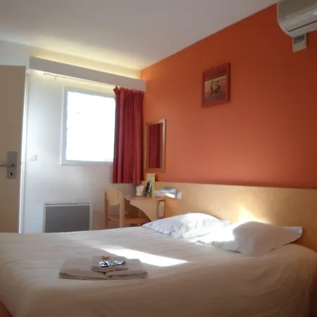 The Originals Access, Saint-flour Hotel 2*