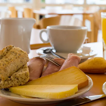 The Originals Access, Saint-flour Hotel