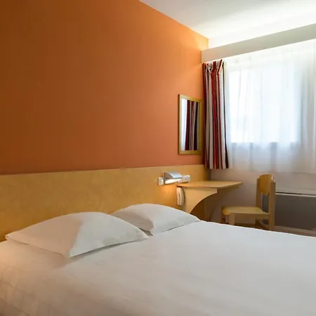 The Originals Access, Saint-flour Hotel