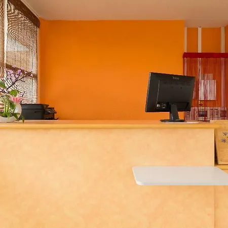 Hotel The Originals Access, Saint-flour 2*